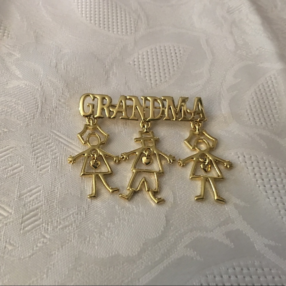 Gold Tone Love Grandma ~2 Girls & 1 Boy~ Brooch